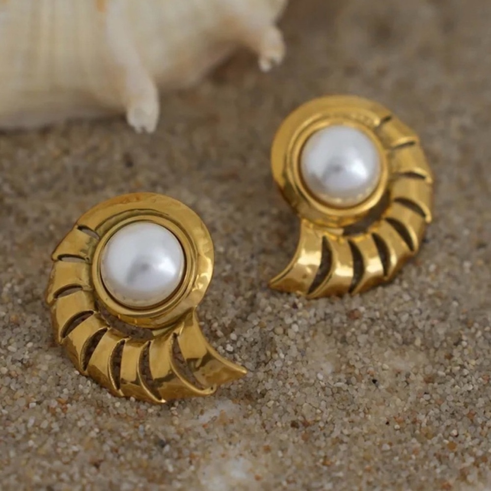 Vintage Gold Spiral Shell Pearl Earrings